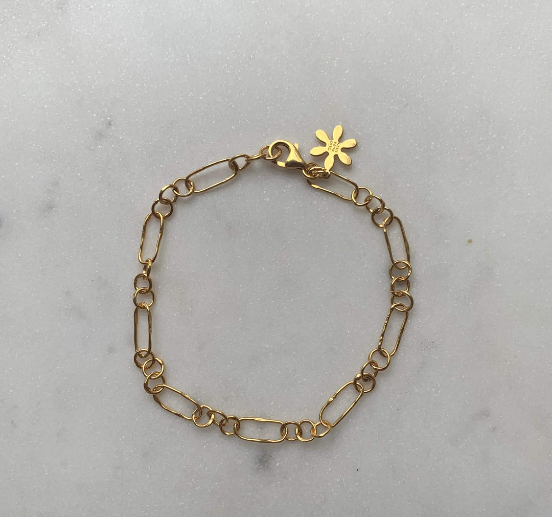 SFB - Forgyldt armbånd hamret Figaro - 1918-2-21