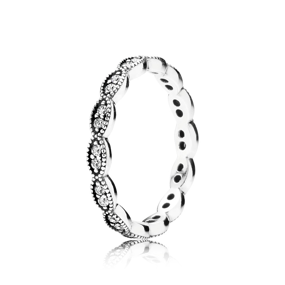 Pandora ring Sparkling Leavs Band med zirkoner