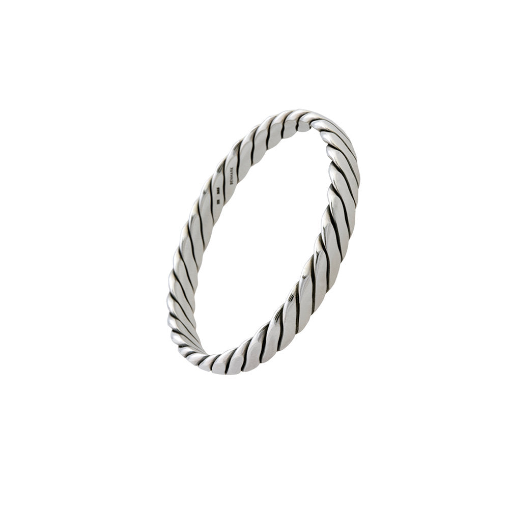 Snoet armring lavet i sølv - RS33601