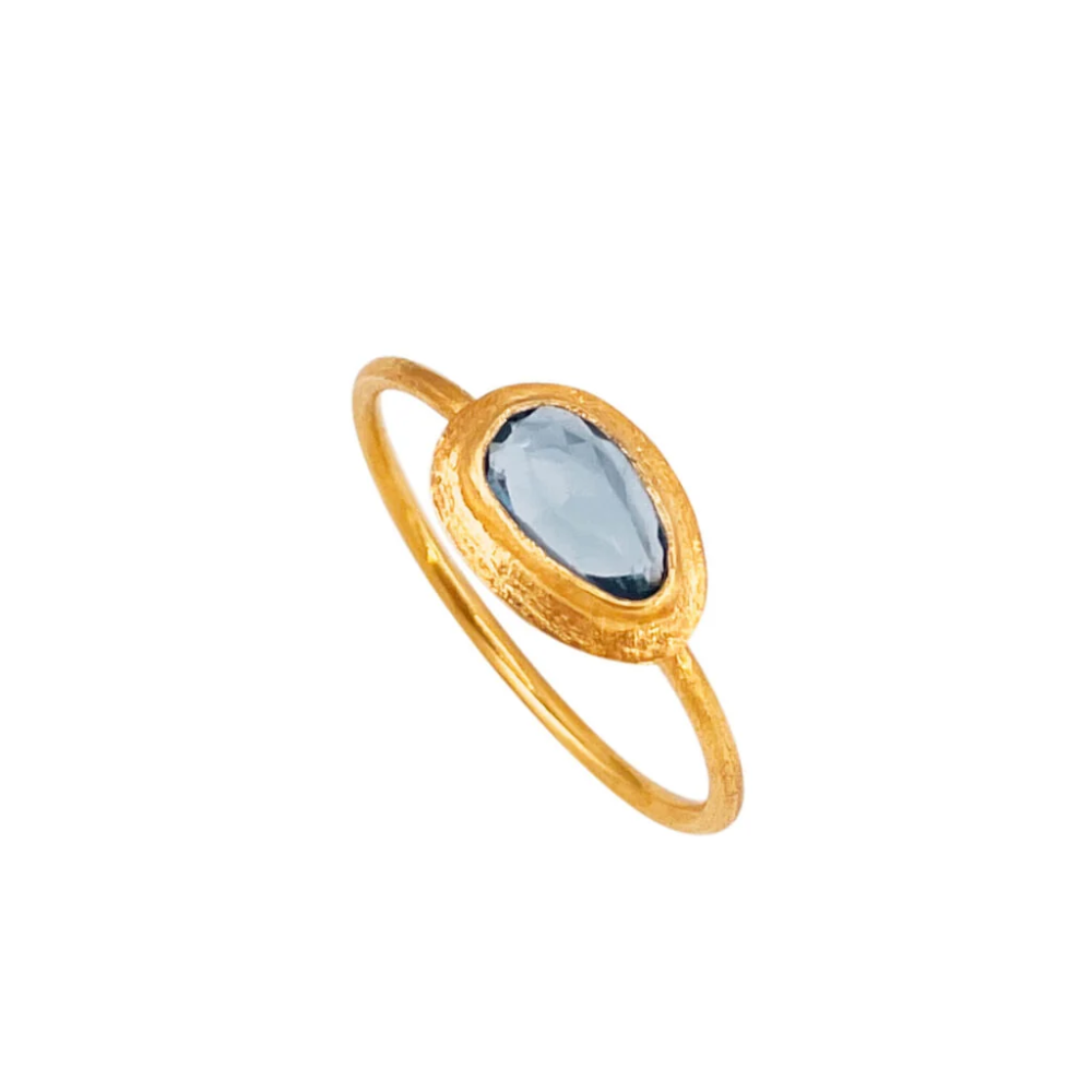 SFB - Forgyldt ring med oval London Blue krystal - 1001-2-174