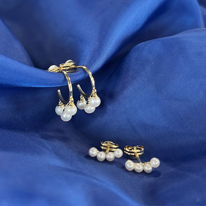 Scrouples - Trippel Perle creoler i 8 karat guld - 123013