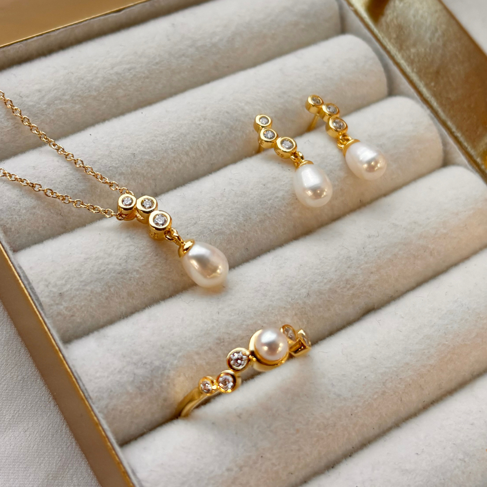 Scrouples - Forgyldt Sølv Ring med Ferskvandsperle og Zirkonia - 731222