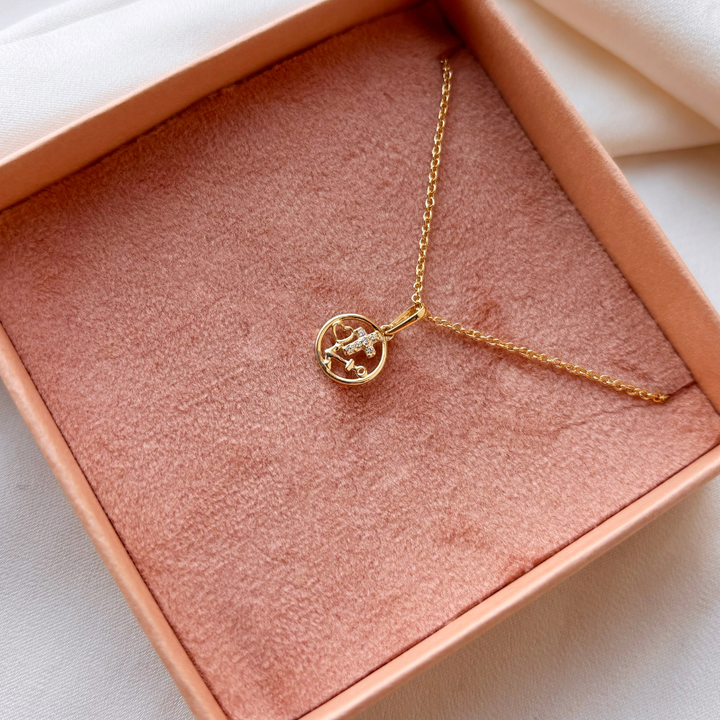 Scrouples - Forgyldt halskæde med tro, håb og kærlighed vedhæng i 8 karat - 215663