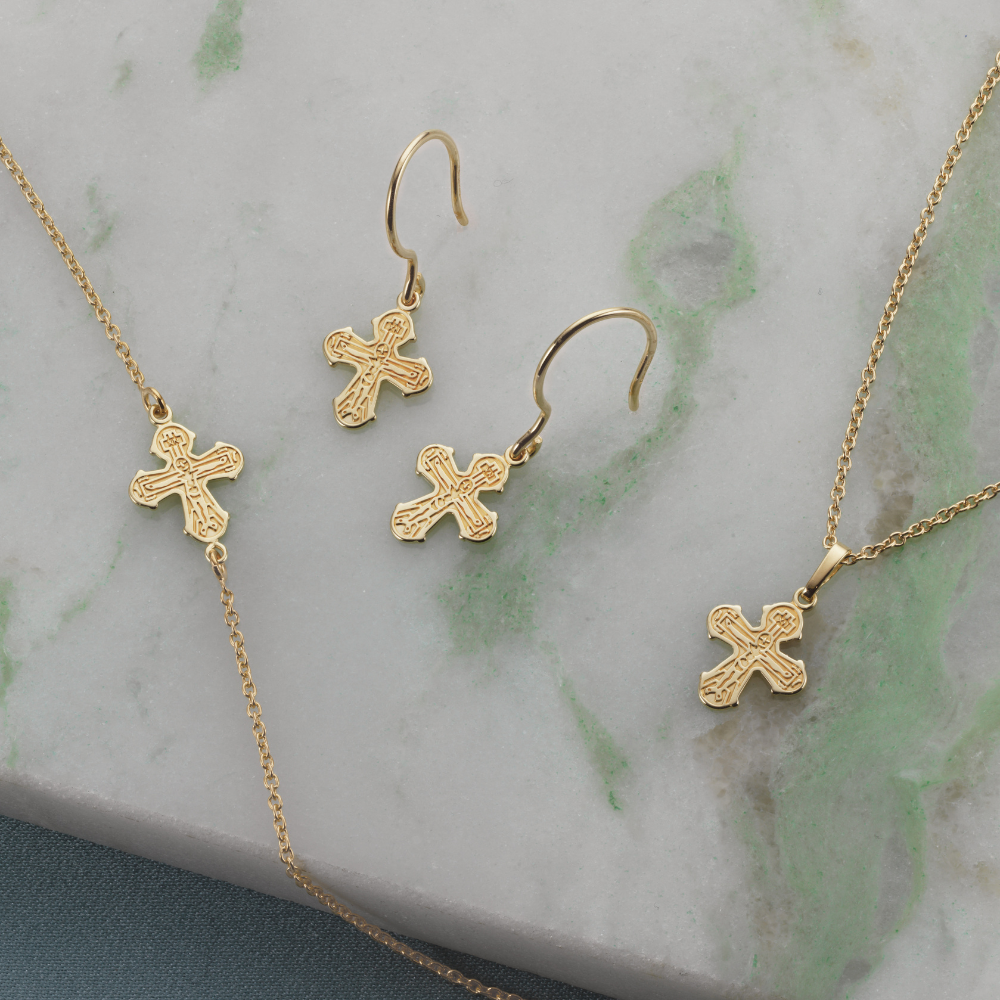 Scrouples - Dagmarkors halskæde i forgyldt 13x10mm med kæde - 242002B