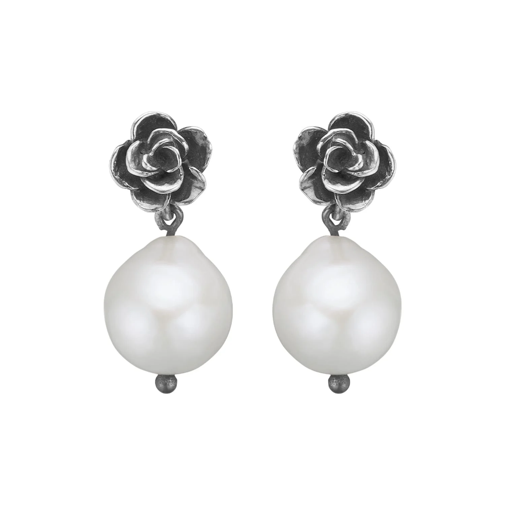 ByBirdie - Aphrodite Silver Rose Pearl ørestikkere i sølv med perle - 50811577P