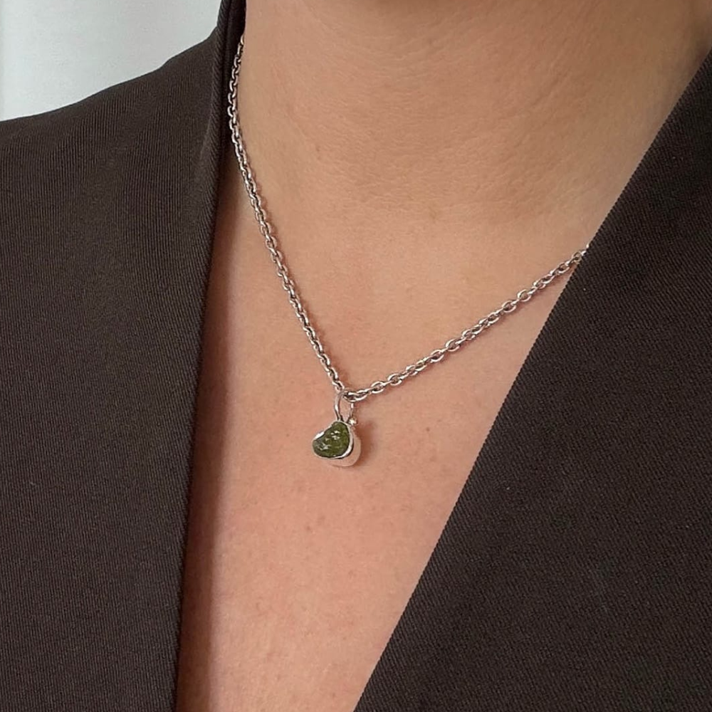 ByBirdie - Grace Peridot Raw vedhæng i sølv med peridot og guld - 5090364D
