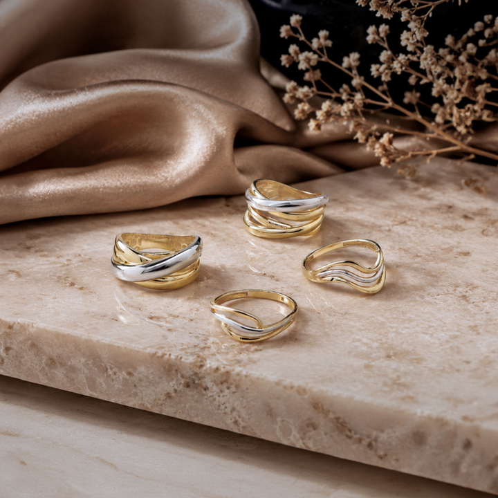 Scrouples - Bred organisk 8 kt. guld og hvidguld bånd ring - 716174
