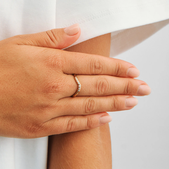 Studio Z - Veil ring i forgyldt med zirkonia i organisk look - 7247967