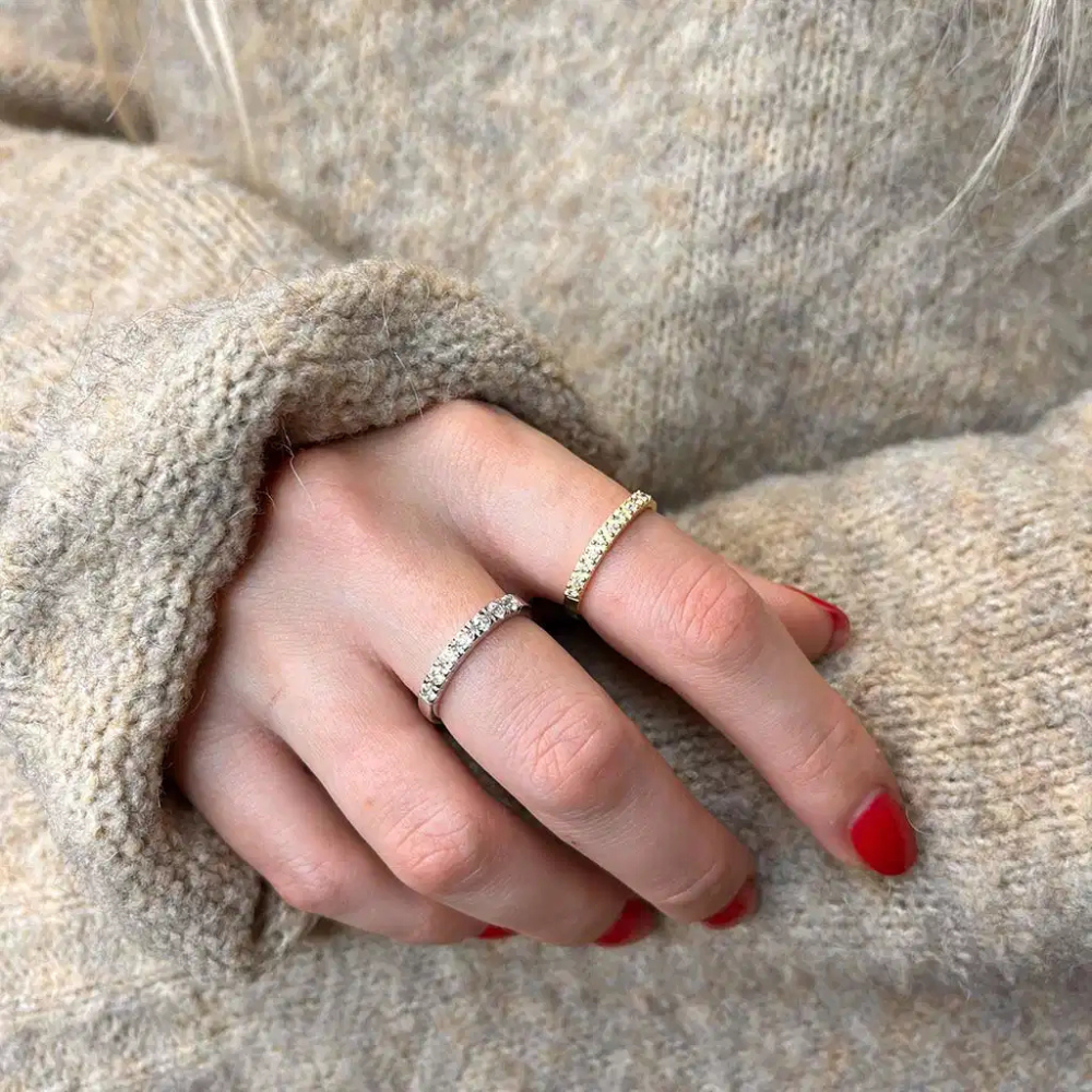 Scrouples - Alliance ring i Guldbelagt sølv med sten i grabbefatning - 726452