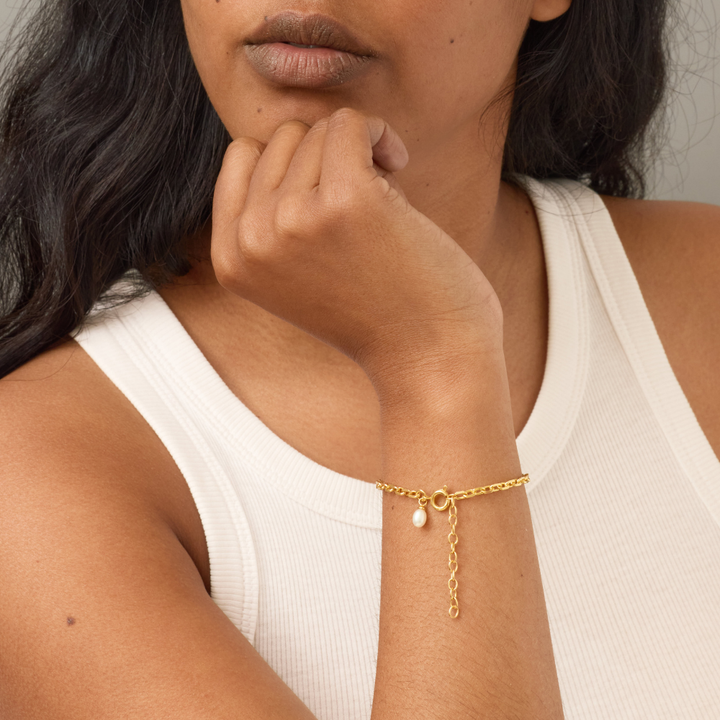 Enamel - Significant Pearl armbånd i forgyldt messing - B161GB-Pearl