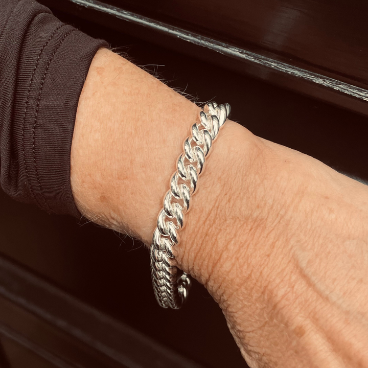 BNH - Rund panser facet sølv armbånd med karabinlås