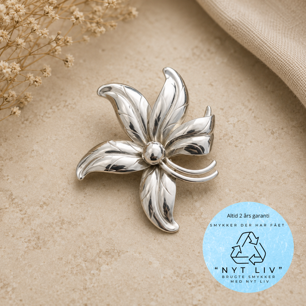 Nyt Liv - Blomster Broche i sterling sølv, 50 x 44mm - NL7