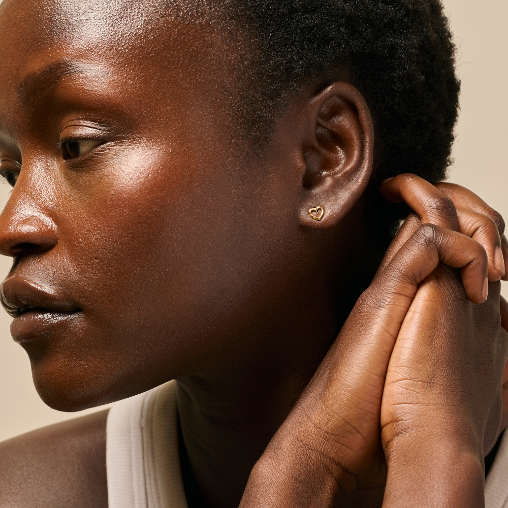 Enamel - Organic Heart Stud i forgyldt - E301GM