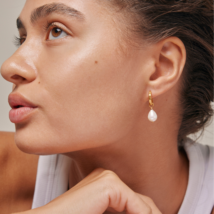 Enamel - Significant Pearl Hoops i forgyldt - E324GM-Pearl