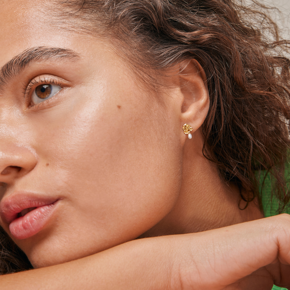 Enamel - Mio Pearl Stud i forgyldt - E333GM