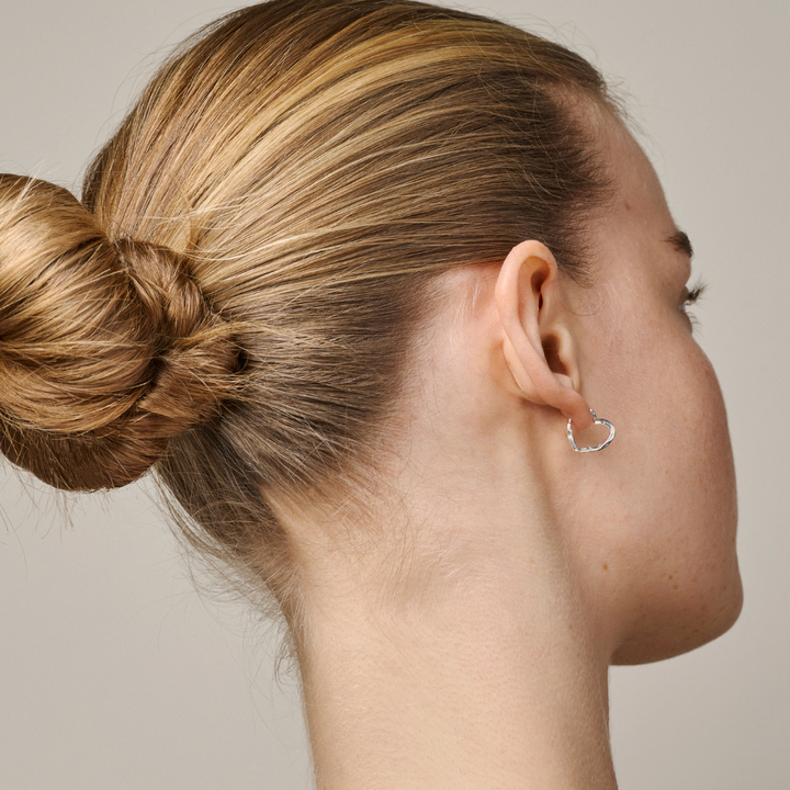 Enamel - Organic Heart Small Hoops i sølv - E413SM