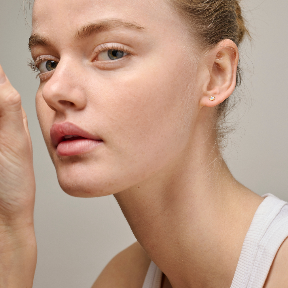 Enamel - Mini Sunshine Steel Blue Stud i forgyldt - E419G-SteelBlue