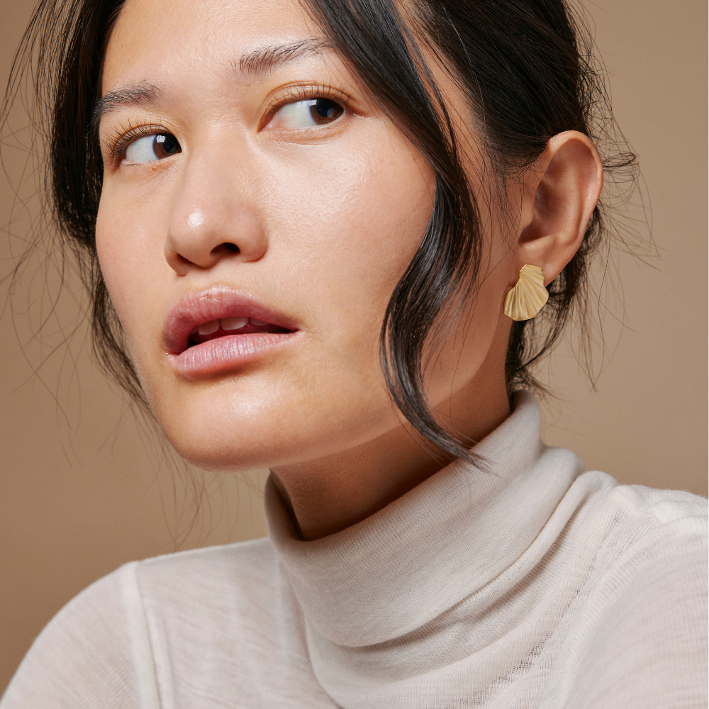 Enamel - Wave øreringe i forgyldt - E70GM