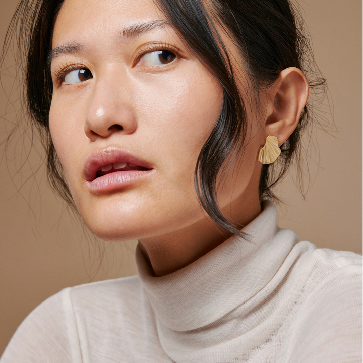 Enamel - Wave øreringe i forgyldt - E70GM