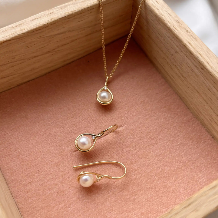 Scrouples - 8 karat guld perle vedhæng med perle og sten - 215823