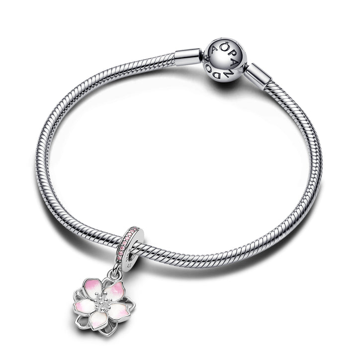 Pandora - Kirsebærblomst charm i sølv med lyserød emalje - 790667c01