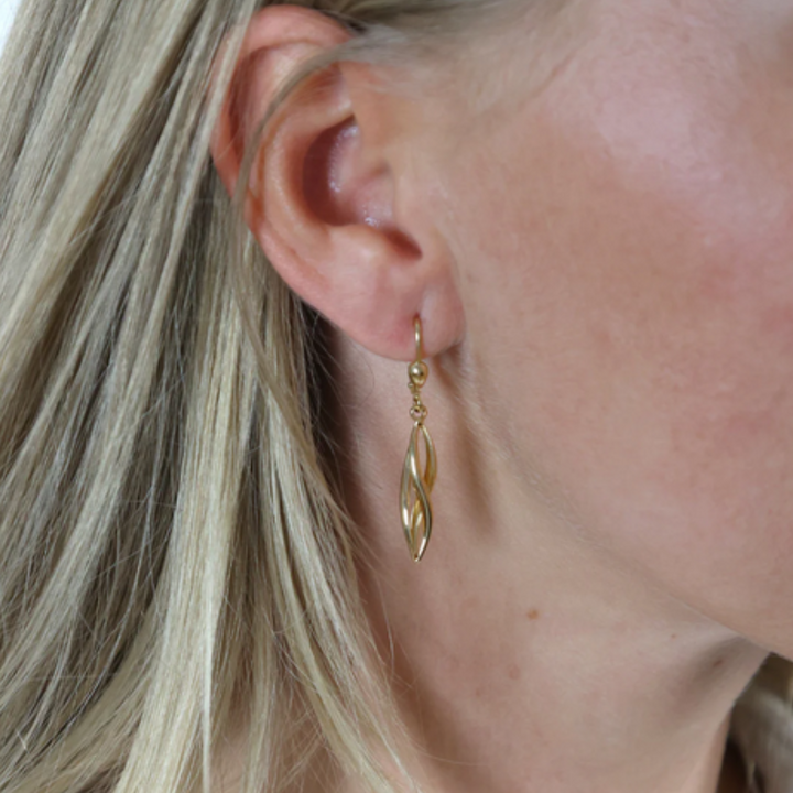 Aagaard - 8 karat guld øreringe i snoet design - 1670-g8-23