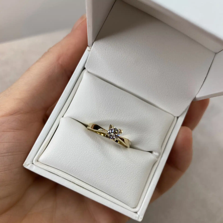 Scrouples - Kleopatra guld ring med 0,25ct diamant