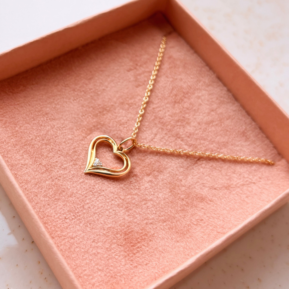 Scrouples - Forgyldt halskæde med hjertevedhæng i 8 karat - 215863