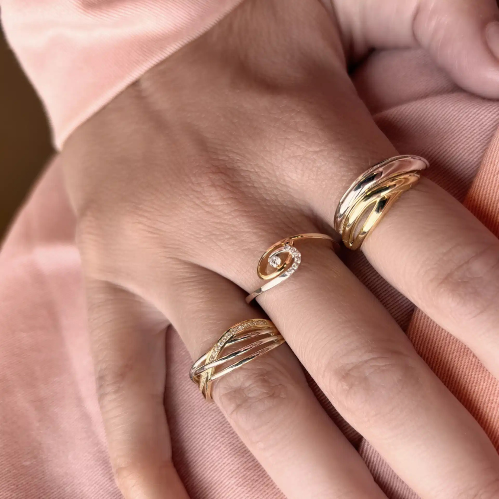 Scrouples - 8 karat guld ring med sten i spiral - 715484