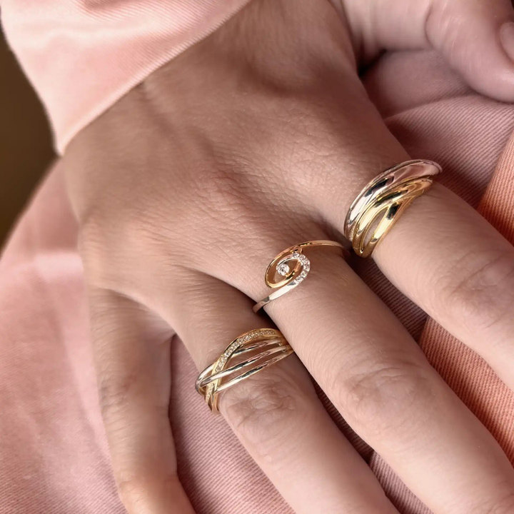 Scrouples - 8 karat guld ring med sten i spiral - 715484