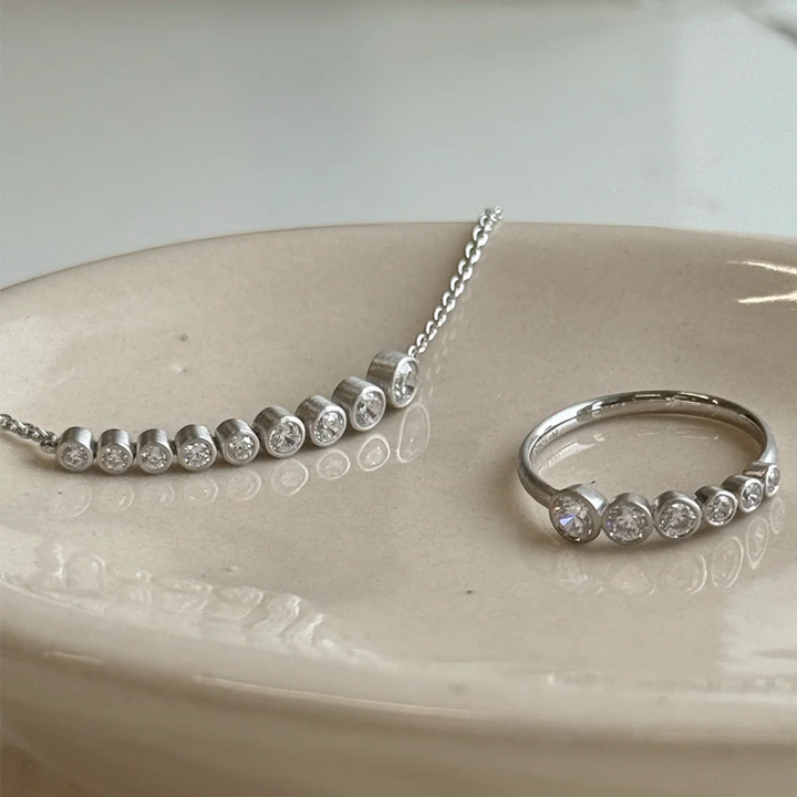 byBiehl - Stardust Flow Halskæde i sølv med Glitrende Sten - 3-4611a-r