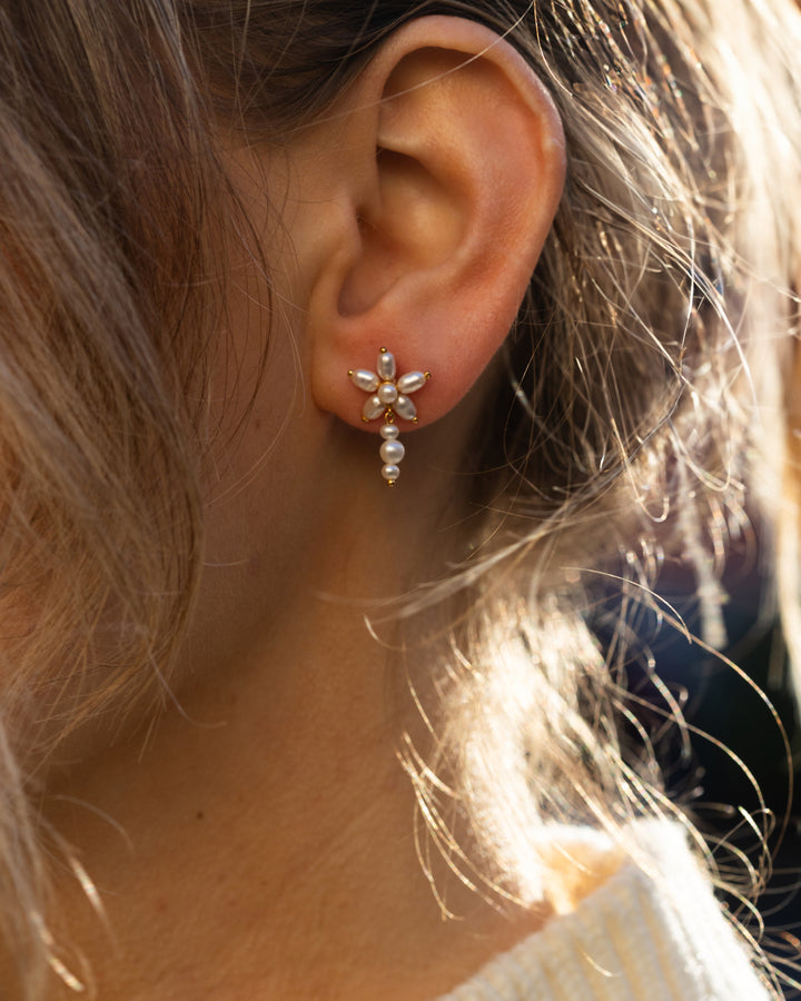Bybiehl - Pearl Signatur øreringe med perler i forgyldt sølv - 4-039wp-gp