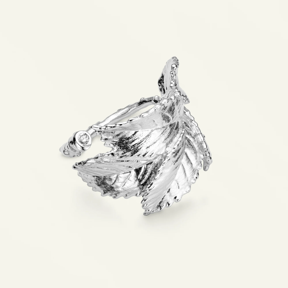 Flora Danica - Rosenblad statement ring med diamant i sølv - ros-stri-s