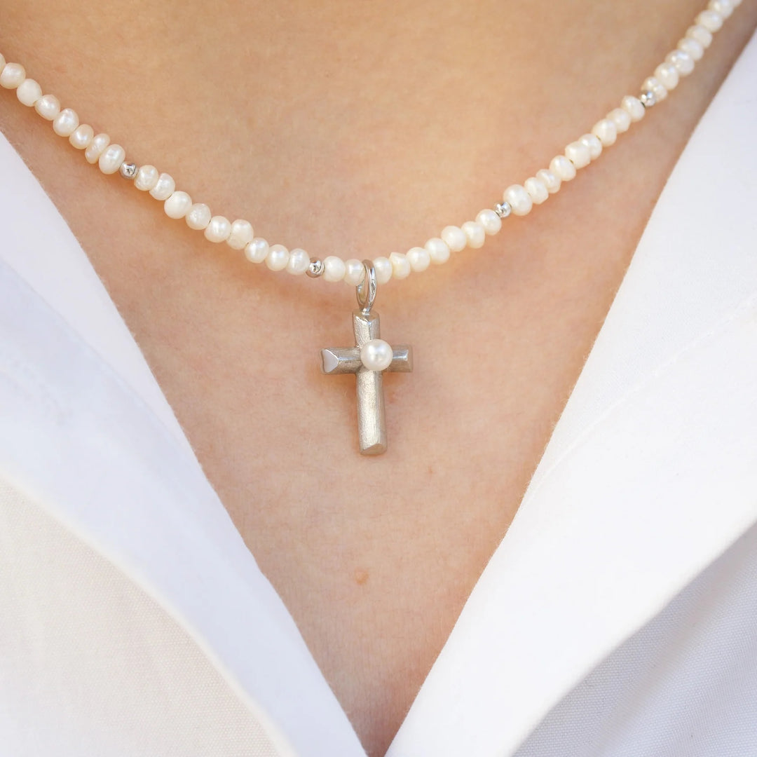 konfirmation kors perlekæde perle sølv 