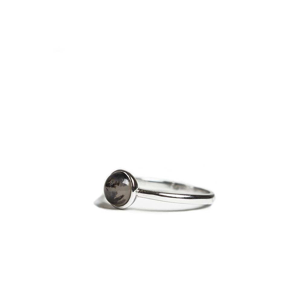 Sølv ring fra A Pure Mind med en lille agat